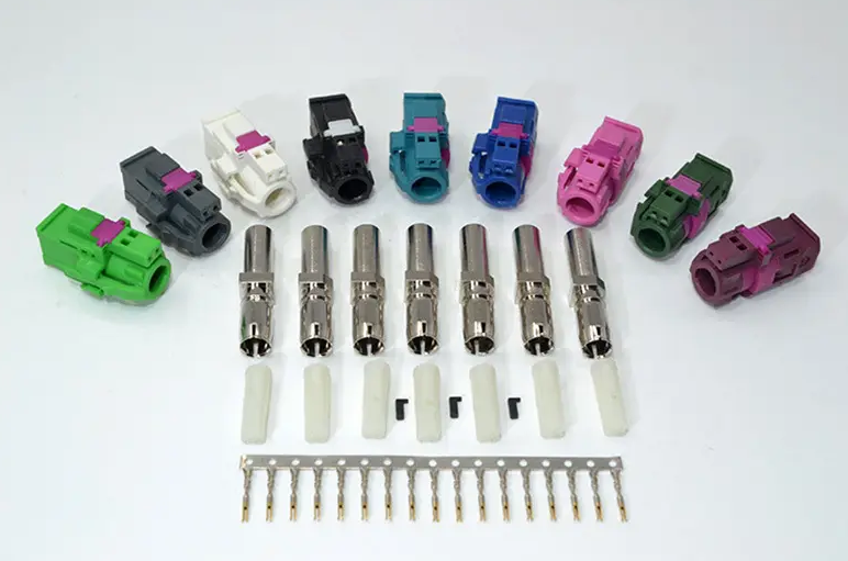 連接器自動(dòng)組裝/測試設(shè)備