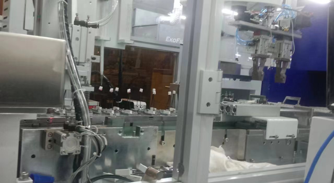 自動組裝旋鉚設(shè)備的特點、工作原理及使用注意事項